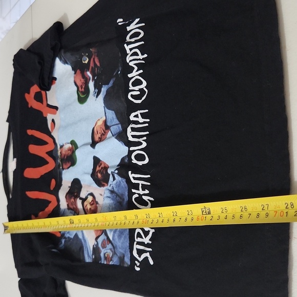 N.W.A Black Graphic T-Shirt Size M CRACKS IN GRAPHICS - Picture 4 of 9